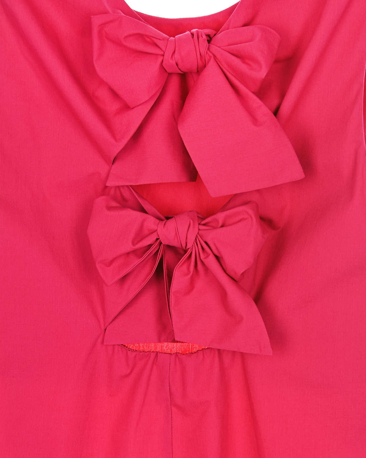 Розовое платье с бантом