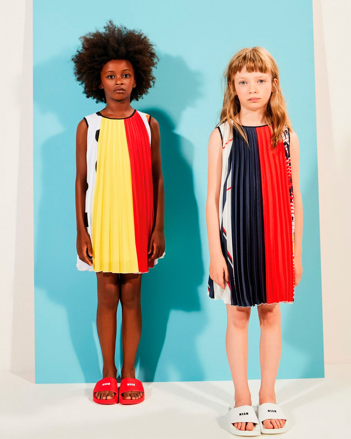Плиссированное платье без рукавов MSGM детское, размер 164, цвет мультиколор - фото 2