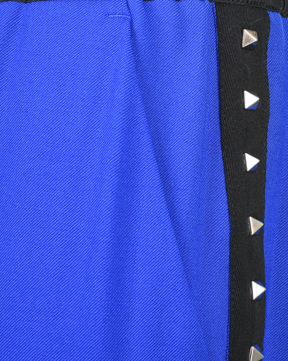Синие брюки с заклепками на лампасах Parosh - фото 6