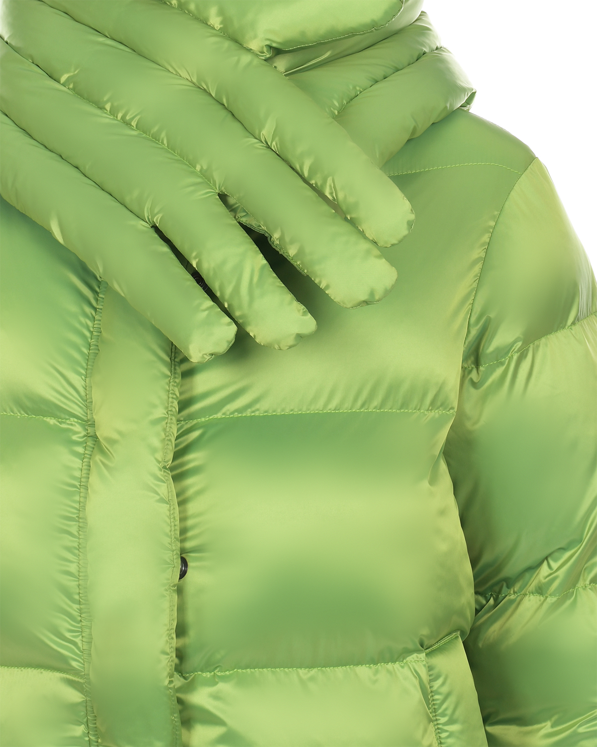 зеленая куртка с шарфом